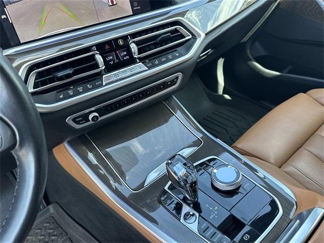 Photo of 2022 White Metallic BMW X5