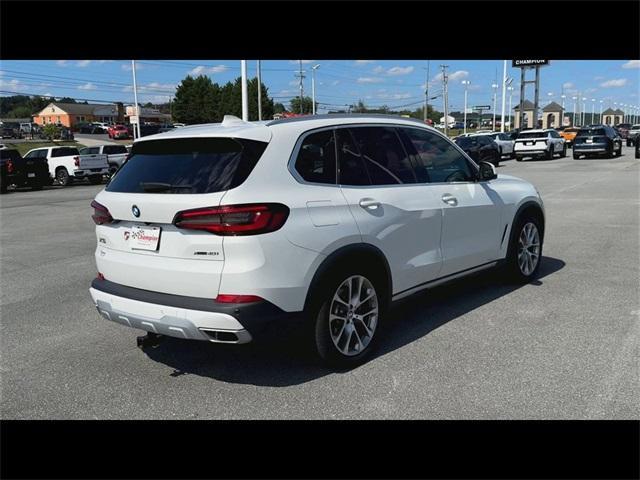 Photo of 2022 White Metallic BMW X5