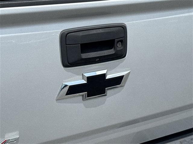 Photo of 2019 Silver Ice Metallic Chevrolet Colorado