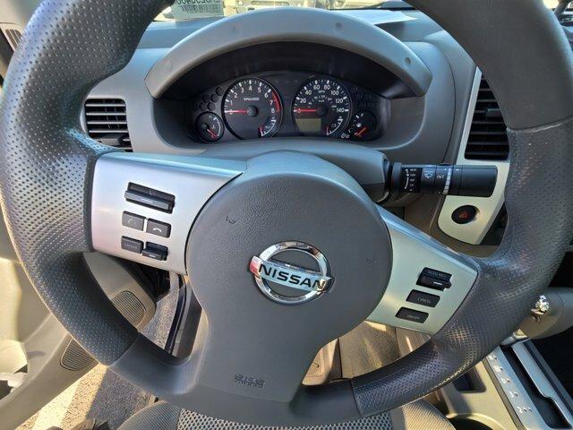 Photo of 2016 Arctic Blue Metallic Nissan Frontier