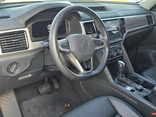 Photo of 2022 Oryx White Pearl Effect Volkswagen Atlas