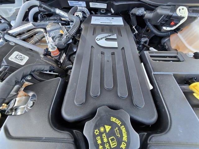 Photo of 2025 Bright White Clearcoat RAM 2500