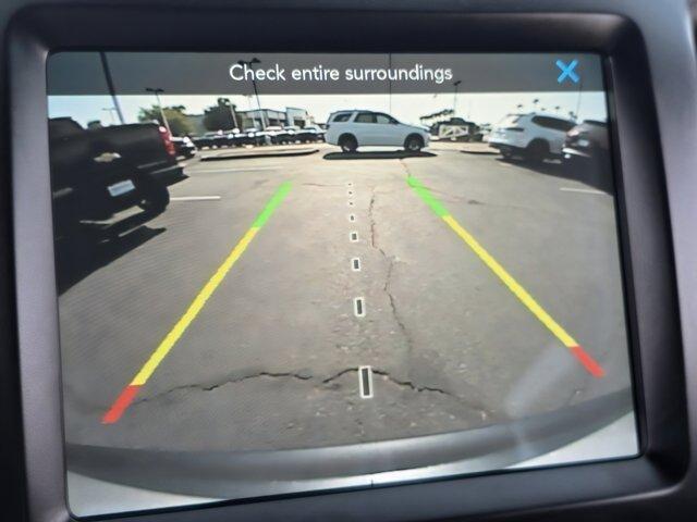 Photo of 2021 Light Brownstone Pearlcoat Jeep Cherokee