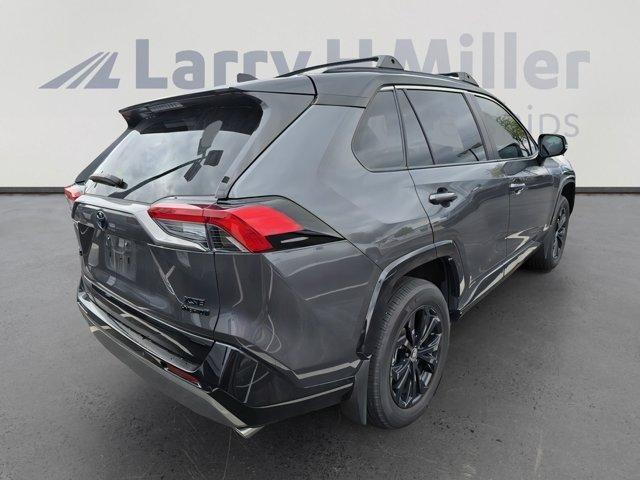 Photo of 2024 Silver Sky Metallic Toyota RAV4 Hybrid
