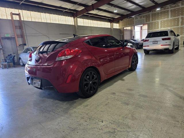 Photo of 2017 Boston Red Metallic Hyundai Veloster