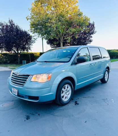 2010 Chrysler Town & Country