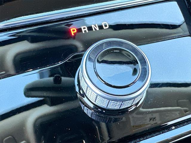 Photo of 2023 Silver Zynith Jeep Grand Cherokee