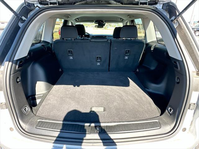 Photo of 2023 Silver Zynith Jeep Grand Cherokee