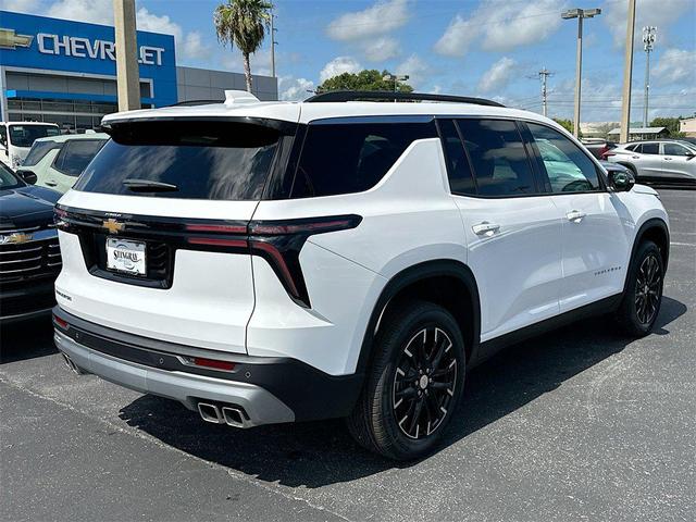 Photo of 2025 White Chevrolet Traverse