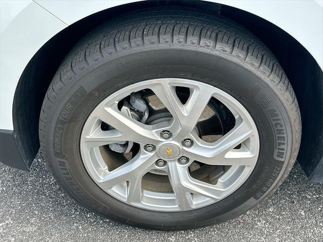 Photo of 2020 Summit White Chevrolet Equinox