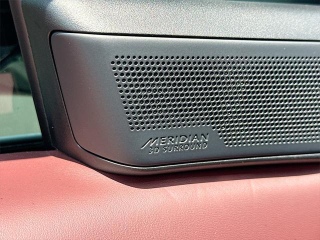 Photo of 2025 White Land Rover Range Rover Sport