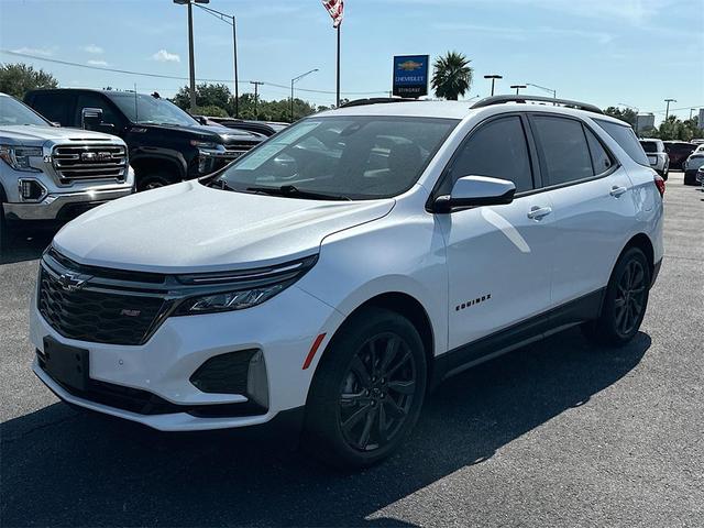 Photo of 2023 Iridescent Pearl Tricoat Chevrolet Equinox