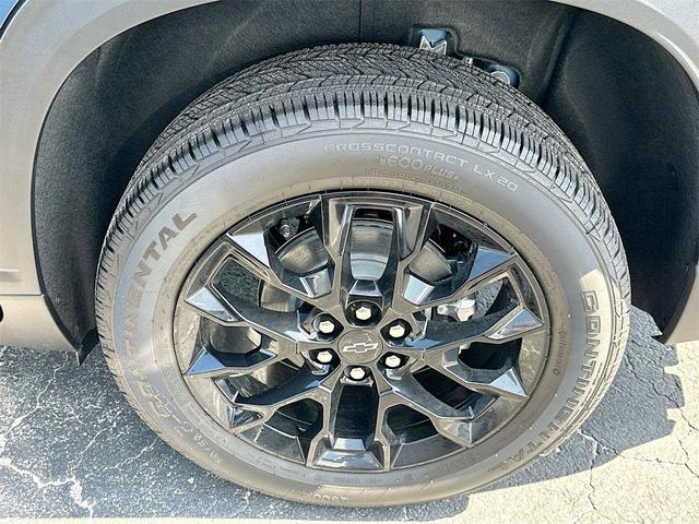 Photo of 2025 Lakeshore Blue Metallic Chevrolet Traverse