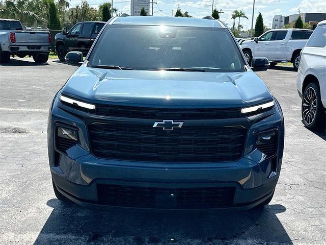 Photo of 2025 Lakeshore Blue Metallic Chevrolet Traverse