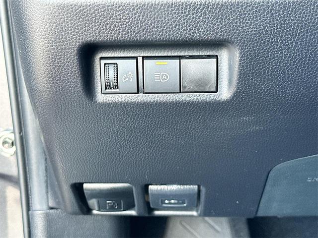 Photo of 2021 Gray Toyota RAV4