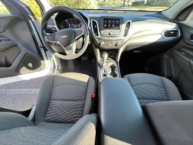 Photo of 2021 White Chevrolet Equinox