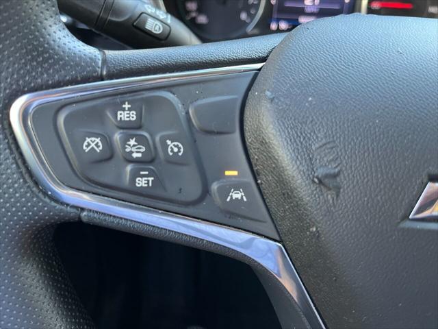 Photo of 2021 White Chevrolet Equinox