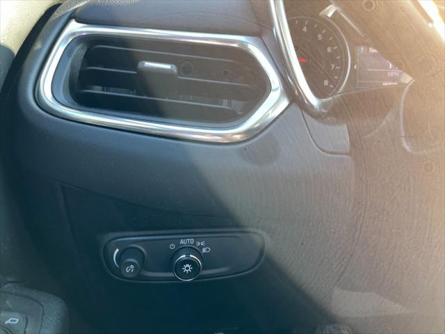 Photo of 2021 White Chevrolet Equinox