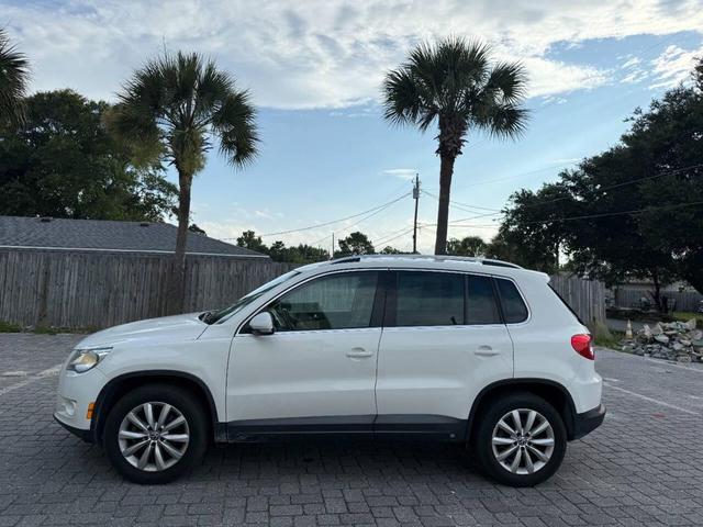 Photo of 2011 White Volkswagen Tiguan