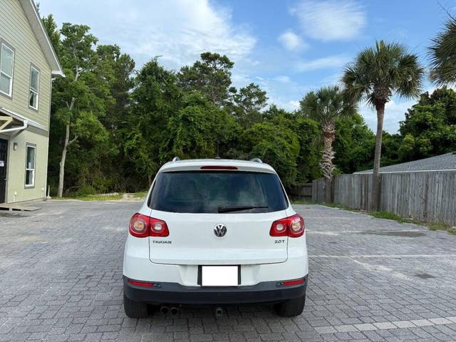 Photo of 2011 White Volkswagen Tiguan