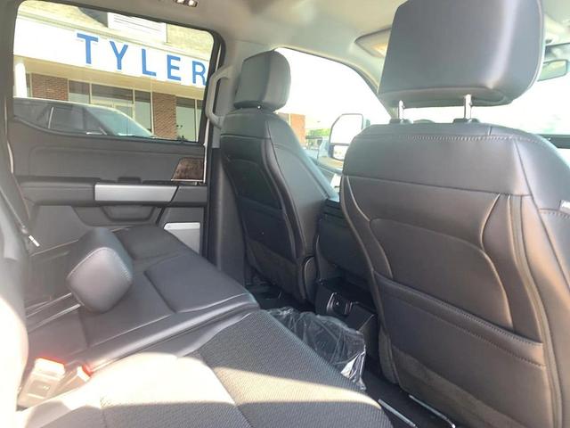 Photo of 2025 Star White Metallic Tri-Coat Ford F-250