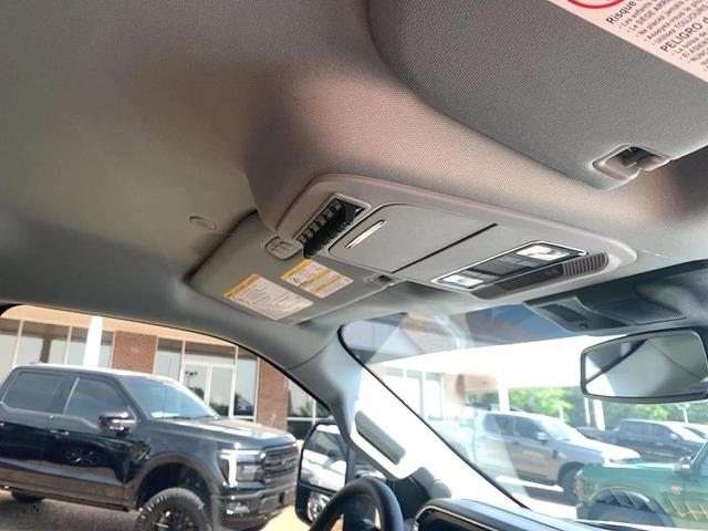 Photo of 2025 Star White Metallic Tri-Coat Ford F-250