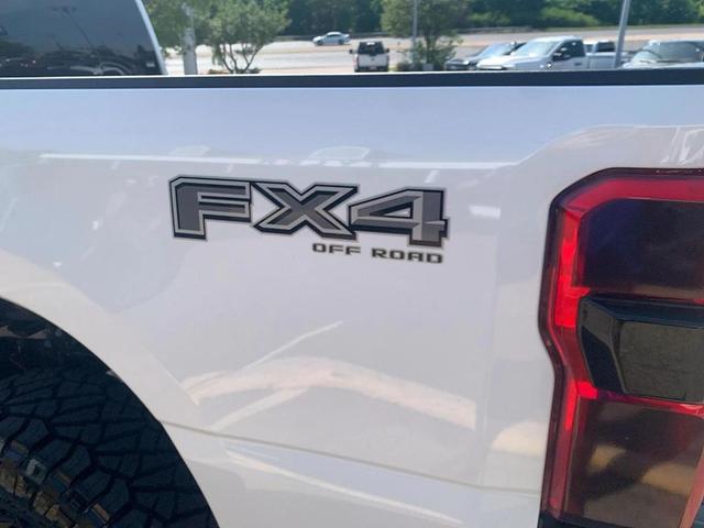 Photo of 2025 Star White Metallic Tri-Coat Ford F-250