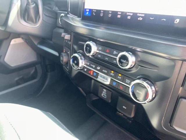 Photo of 2025 Star White Metallic Tri-Coat Ford F-250