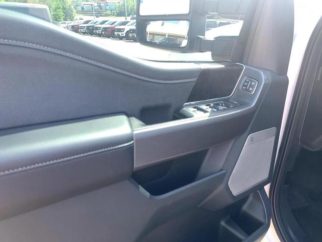 Photo of 2025 Star White Metallic Tri-Coat Ford F-250