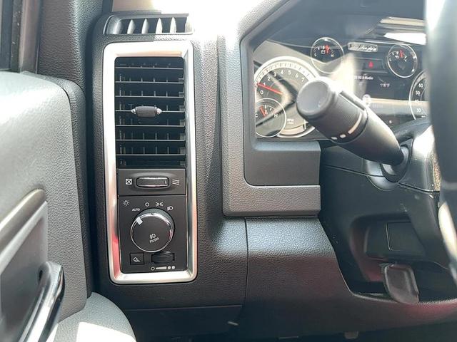 Photo of 2017 Bright White Clearcoat RAM 1500