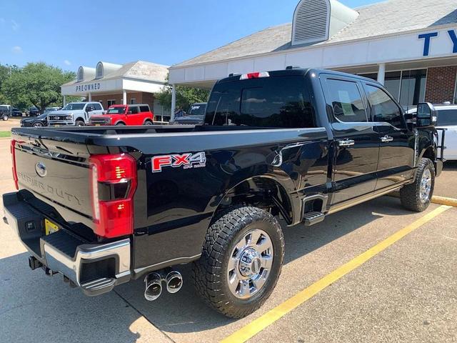Photo of 2024 Agate Black Metallic Ford F-250