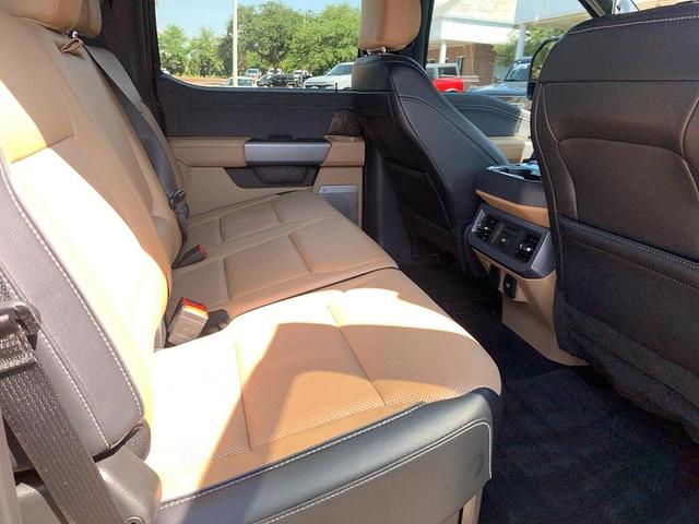 Photo of 2024 Agate Black Metallic Ford F-250
