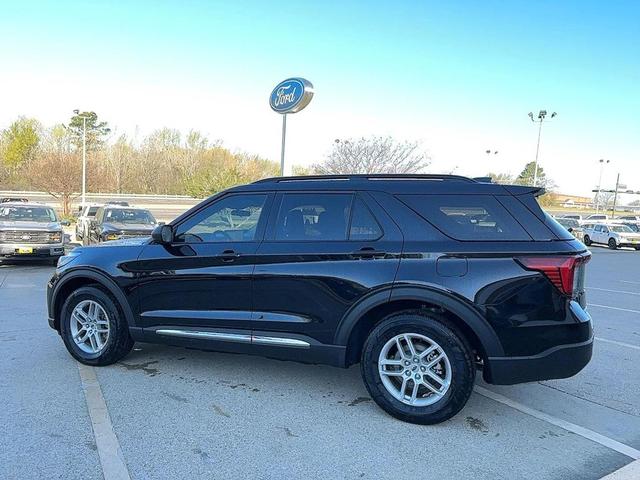 Photo of 2025 Agate Black Metallic Ford Explorer