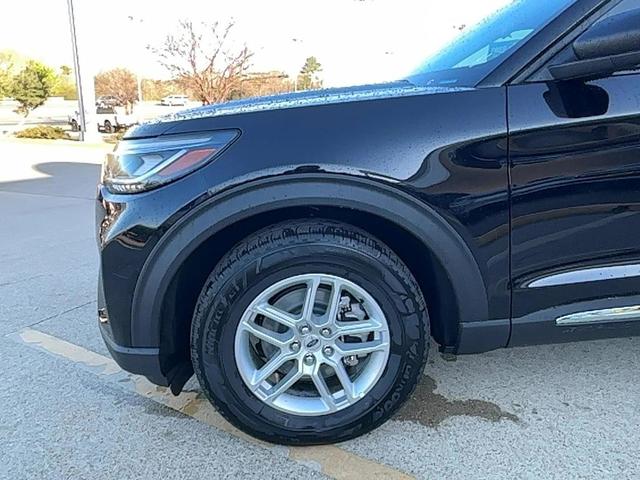Photo of 2025 Agate Black Metallic Ford Explorer