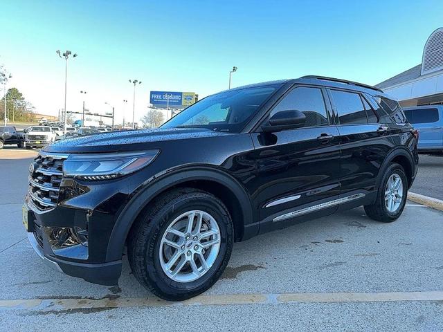 Photo of 2025 Agate Black Metallic Ford Explorer