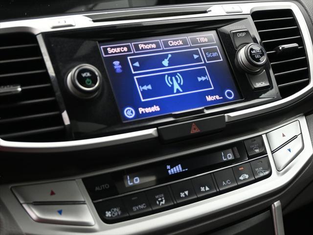 Photo of 2015 Obsidian Blue Pearl Honda Accord