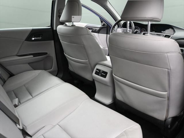 Photo of 2015 Obsidian Blue Pearl Honda Accord