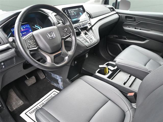 Photo of 2024 Platinum White Pearl Honda Odyssey