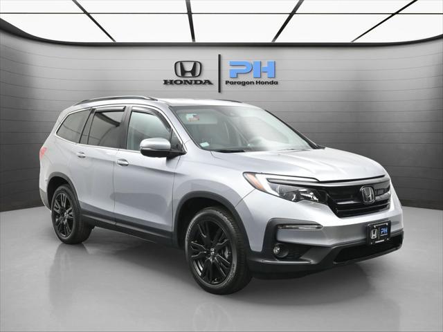 Photo of 2022 Lunar Silver Metallic Honda Pilot