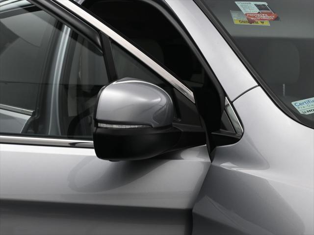Photo of 2022 Lunar Silver Metallic Honda Pilot