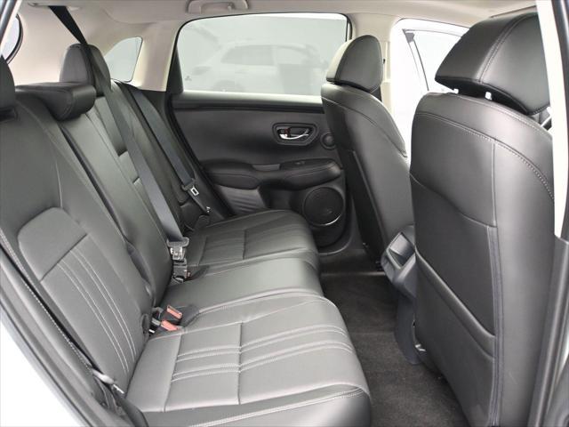 Photo of 2025 Platinum White Pearl Honda HR-V
