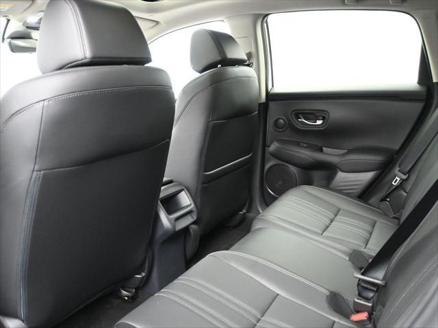 Photo of 2025 Platinum White Pearl Honda HR-V