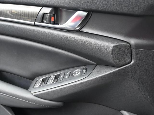 Photo of 2022 Platinum White Pearl Honda Accord
