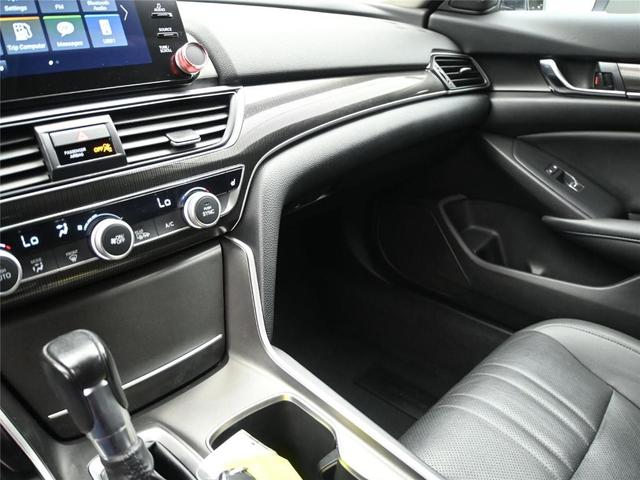 Photo of 2022 Platinum White Pearl Honda Accord
