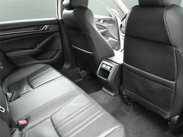 Photo of 2022 Platinum White Pearl Honda Accord