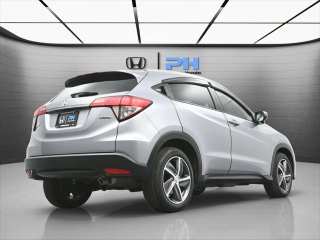 Photo of 2022 Lunar Silver Metallic Honda HR-V