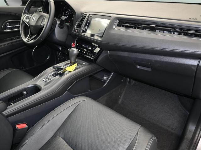 Photo of 2022 Lunar Silver Metallic Honda HR-V