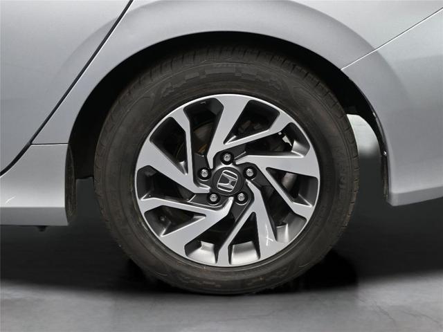 Photo of 2018 Lunar Silver Metallic Honda Civic