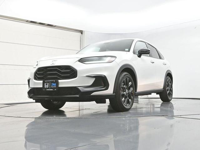 Photo of 2025 Platinum White Pearl Honda HR-V