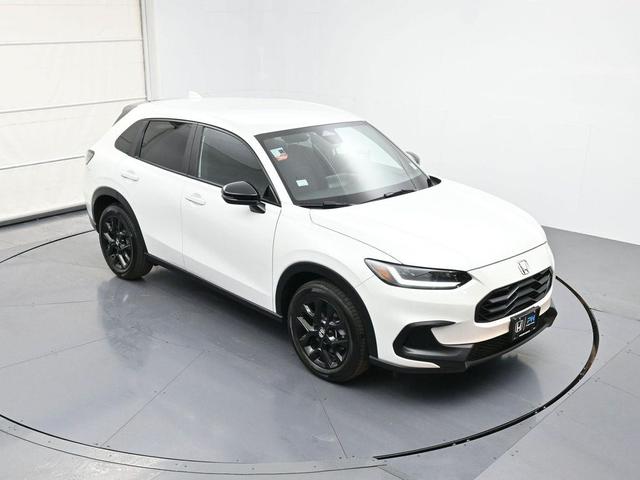 Photo of 2025 Platinum White Pearl Honda HR-V